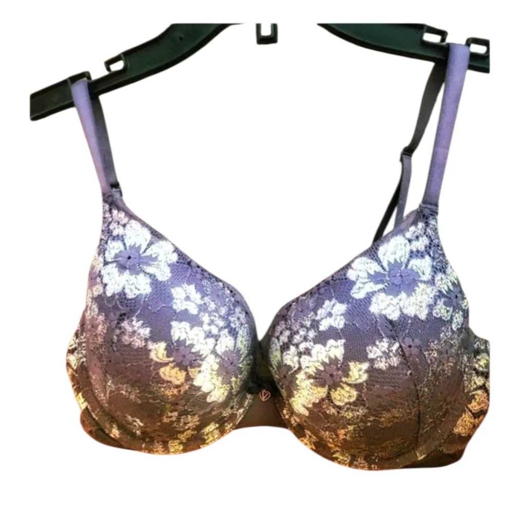 VICTORIA SECRET PADDED BRA- SIZE 34D